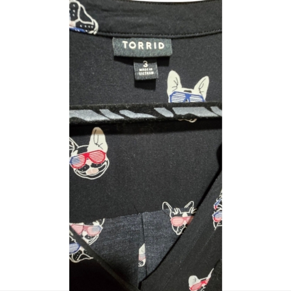 TORRID CHALLIS BUTTON-FRONT DOLMAN SLEEVE BLACK French Bulldog Print Top SZ 3/3X - Picture 5 of 5